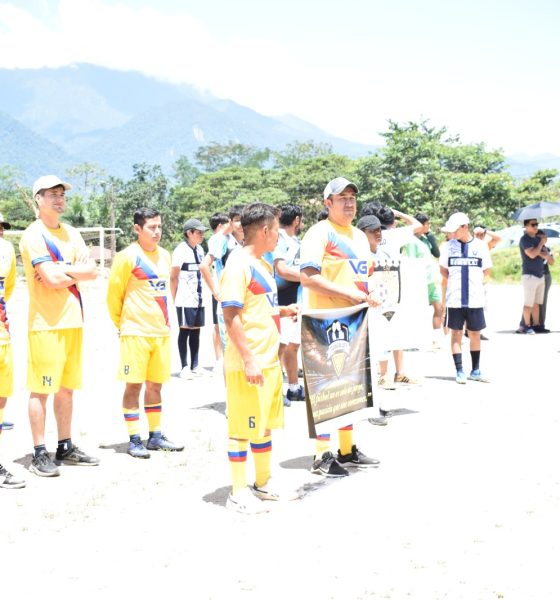 Inició el Campeonato de Fútbol en el Barrio Piuntza con la participación de varios equipos